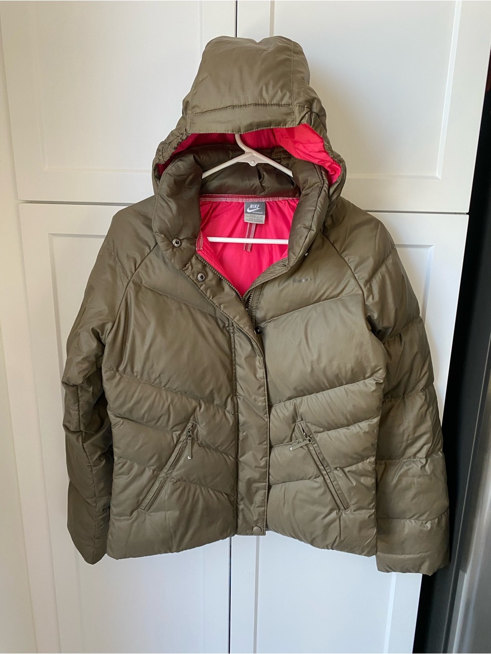Nike womens XS sportswear XS olive green bronze gold windbreaker puff jacket